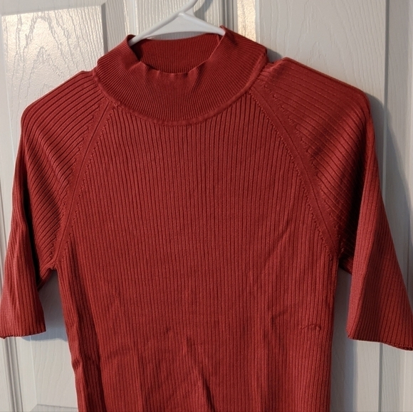 Tahari Deep Burnt Orange Ribbed Viscose Stretch Mockneck Size Medium *Flaw* - Picture 5 of 7
